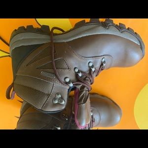 Women’s outdoor boots